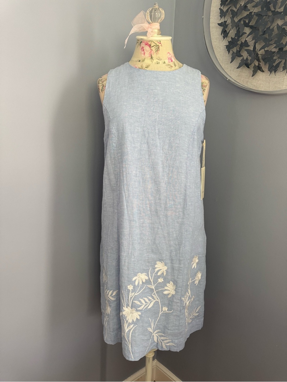 Joie Linen Blend Light Blue Sleeveless Dress with Embroidered Daisies
